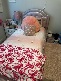 Kids twin bed frame