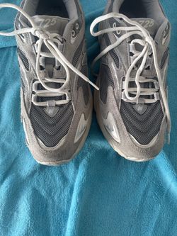 New Balance 725 Light Grey