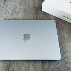 MacBook Air 13” M4