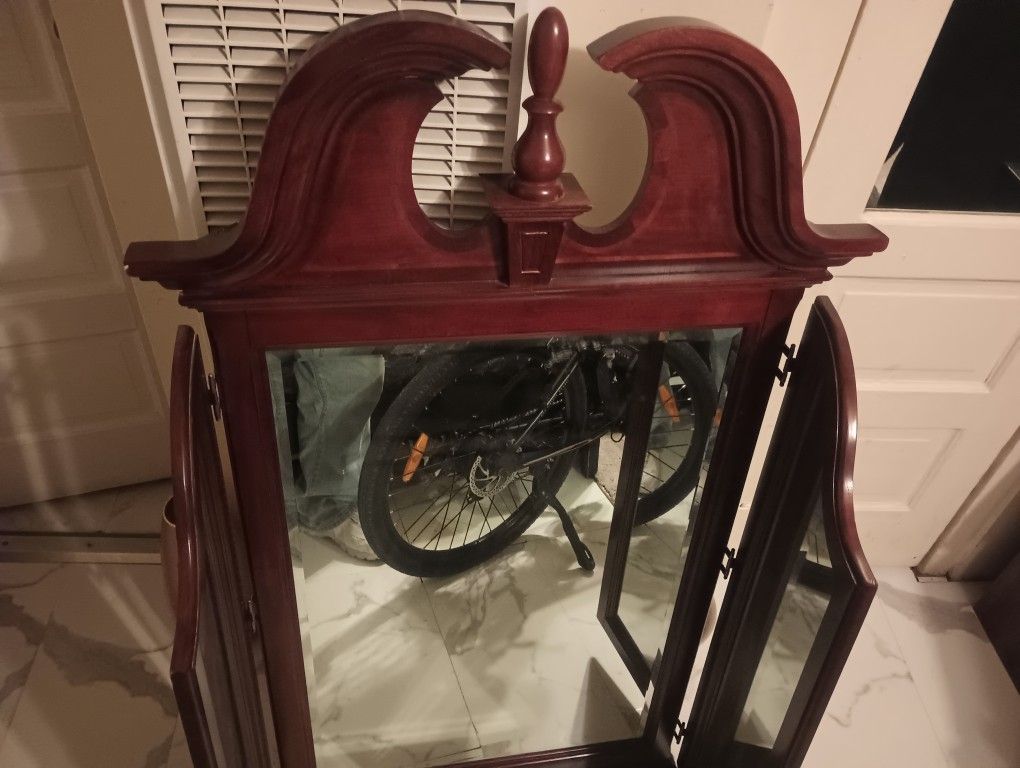 VANTY. BROWENwell Taken Care Of 3 Pease Mirror Wood. Backing Verry Ben In The Family A Long Tim. Serious. Offers. Only