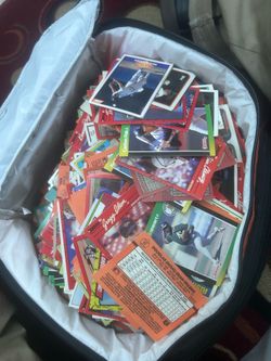 Old baseball cards from the 90s