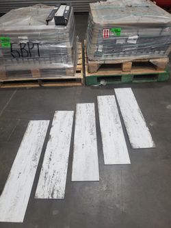 Tile Porcelain 890 square feet new