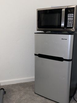 Mini fridge and microwave $400 for both in really great condition