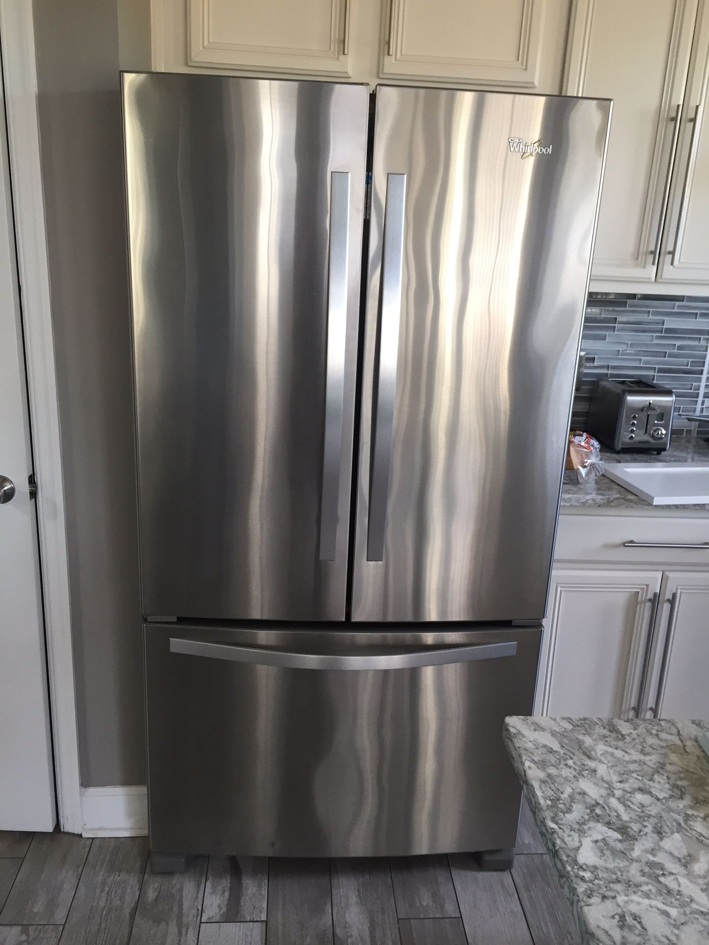 Whirlpool refrigerator mint condition