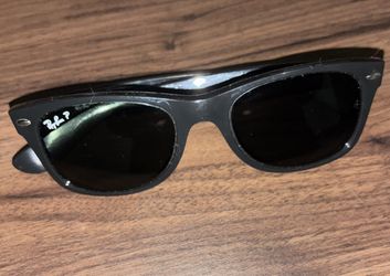 Authentic Ray-Ban New Wayfarer sunglasses