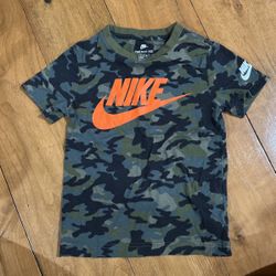 Nike Boys camo t-shirt