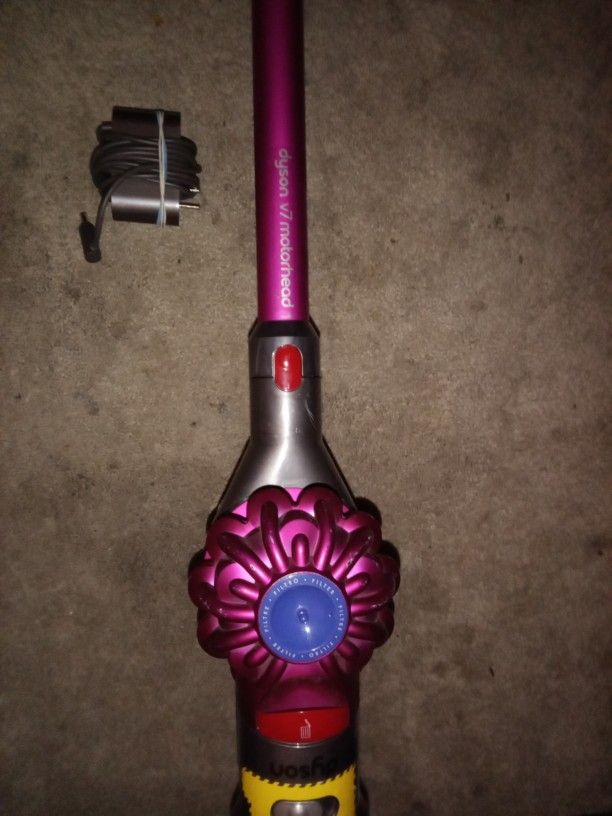 Dyson V7 Motorhead