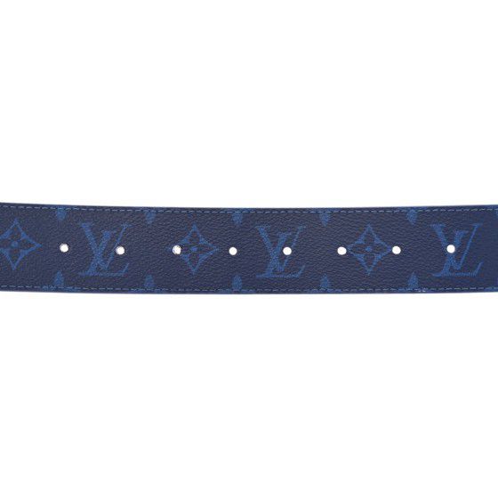 Louis Vuitton Belts Light blue Leather ref.391850 - Joli Closet
