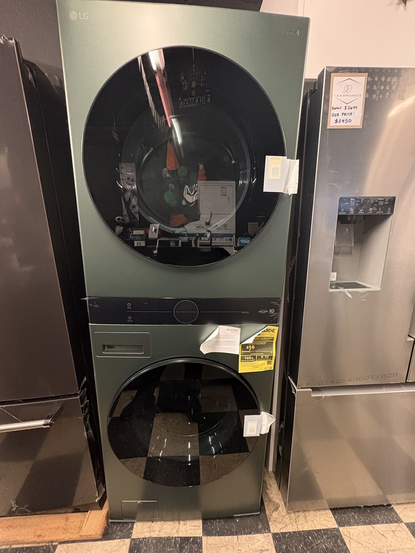 Single Unit Front Load LG WashTower with Center Control 4.5 Cu. Ft. Washer and 7.4 Cu. Ft. Gas Dryer 