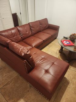 RED LEATHER SECTIONAL COUCH