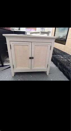 Royalcraft ZFK036 Accent Cabinet