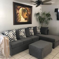 GREY Sectional With Ottoman Brand New ‼️In STOCK‼️