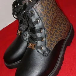 Michael kors boots for girl