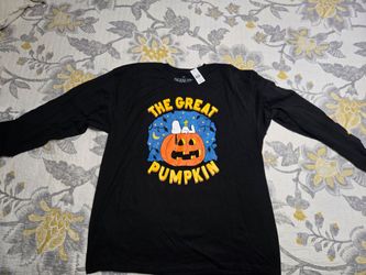 Snoopy Halloween Shirt!!! $10 each