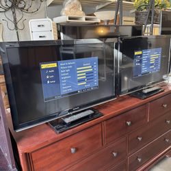 Panasonic VIERA TCL32X5 32" Class LED HDTV Perfect Working Condition