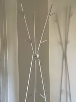 IKEA WHITE HAT AND COAT STAND GEOMETRIC SCULPTURAL TREE SHAPE
