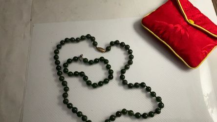 Vintage Jade necklace and bracelet