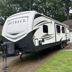 2018 Keystone Outback 325 Bh