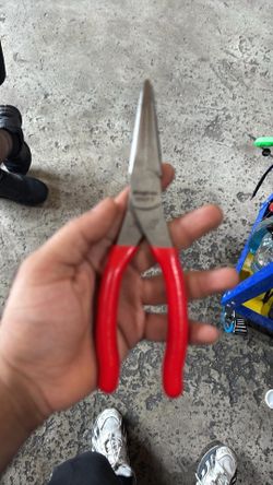 Snap on plier