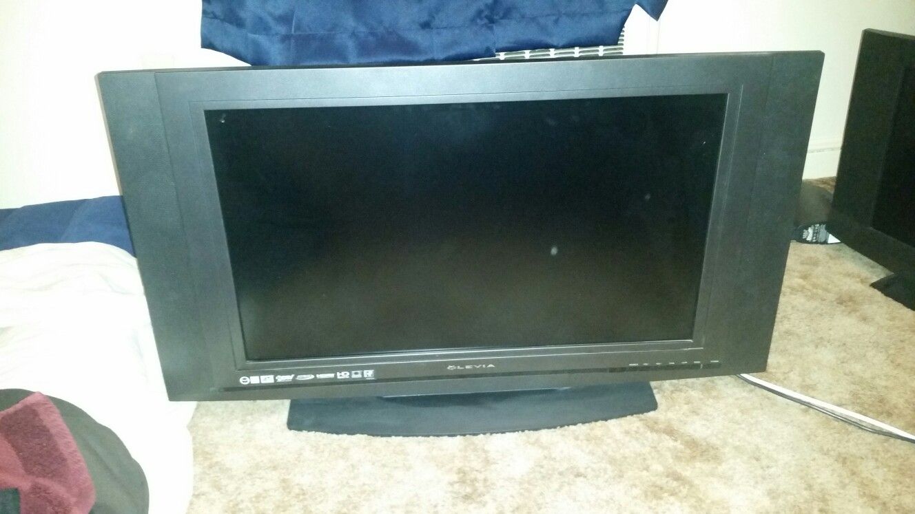 32" flatscreen