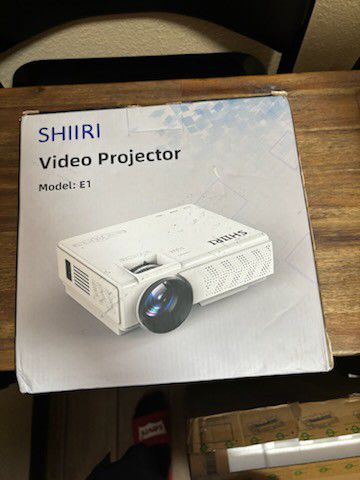 Shiiri Portable Projector