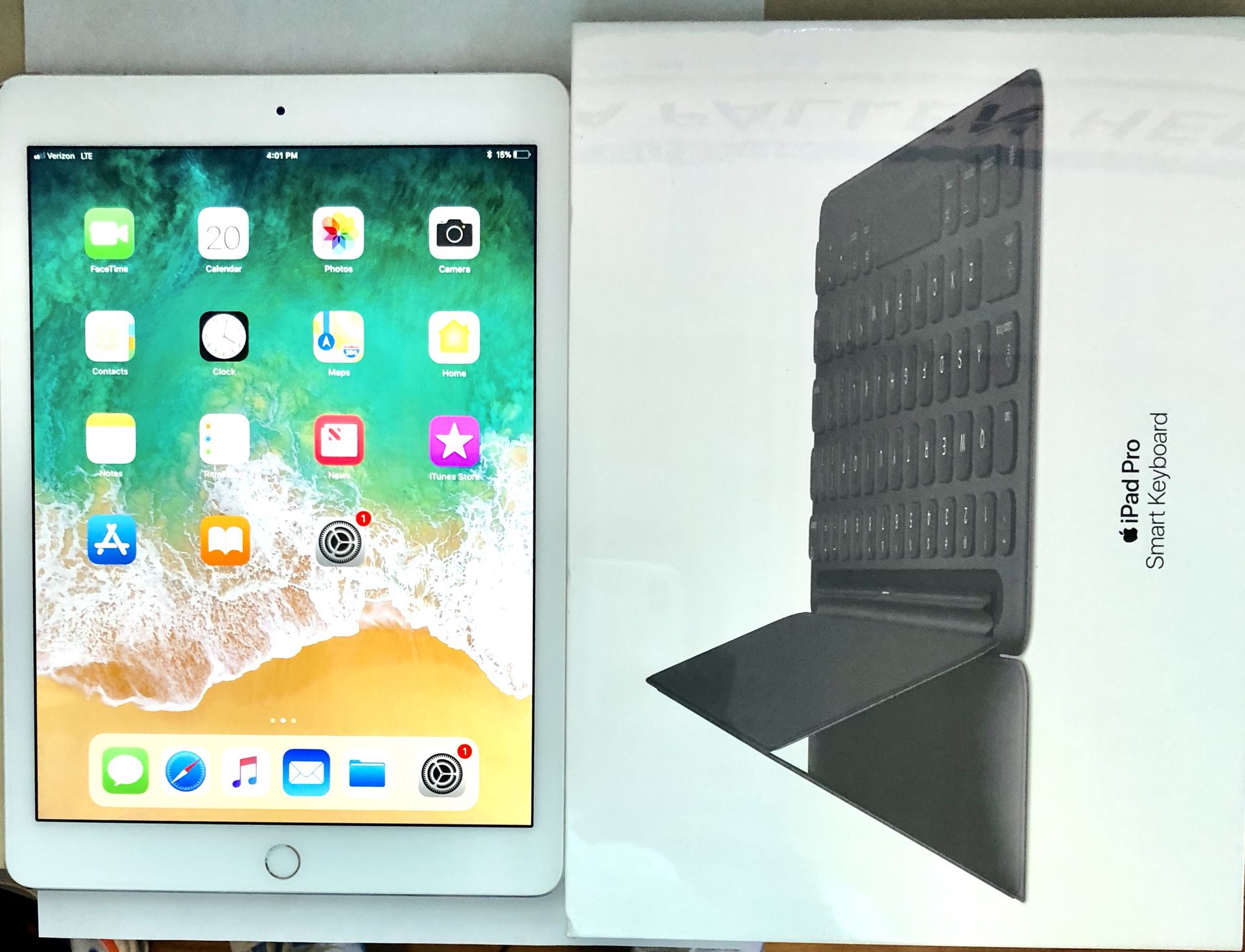 Apple iPad Pro 128GB 4G & Wi-Fi White + Brand New Apple Smart Keyboard Case