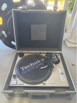 Technics Turntable