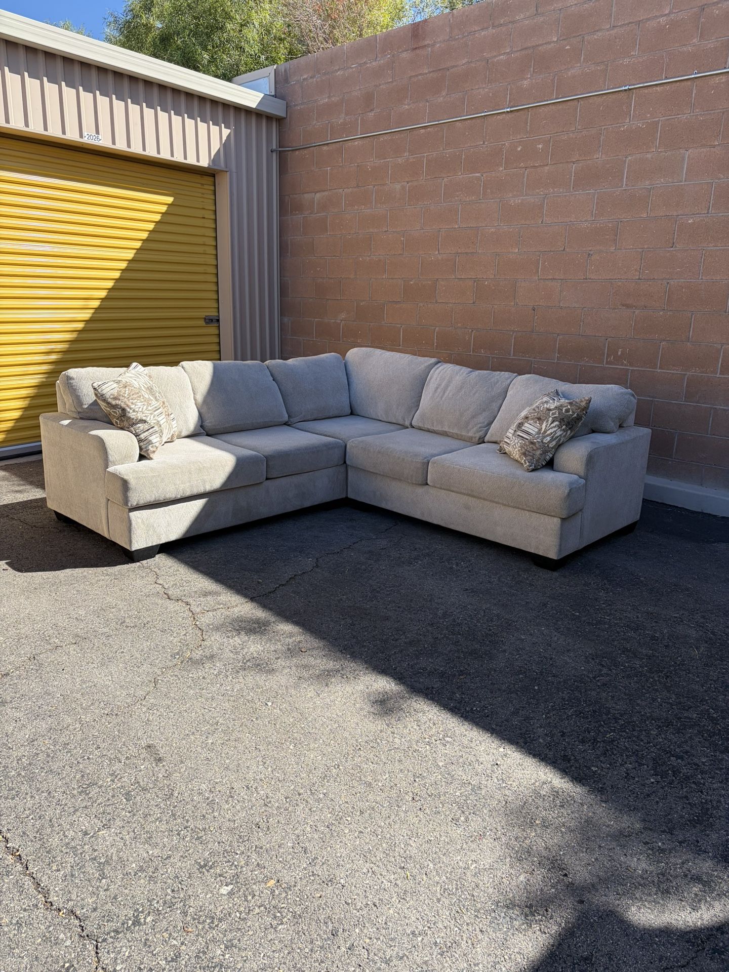 Ashley Furniture Sectional β 3 Piece ποΈ