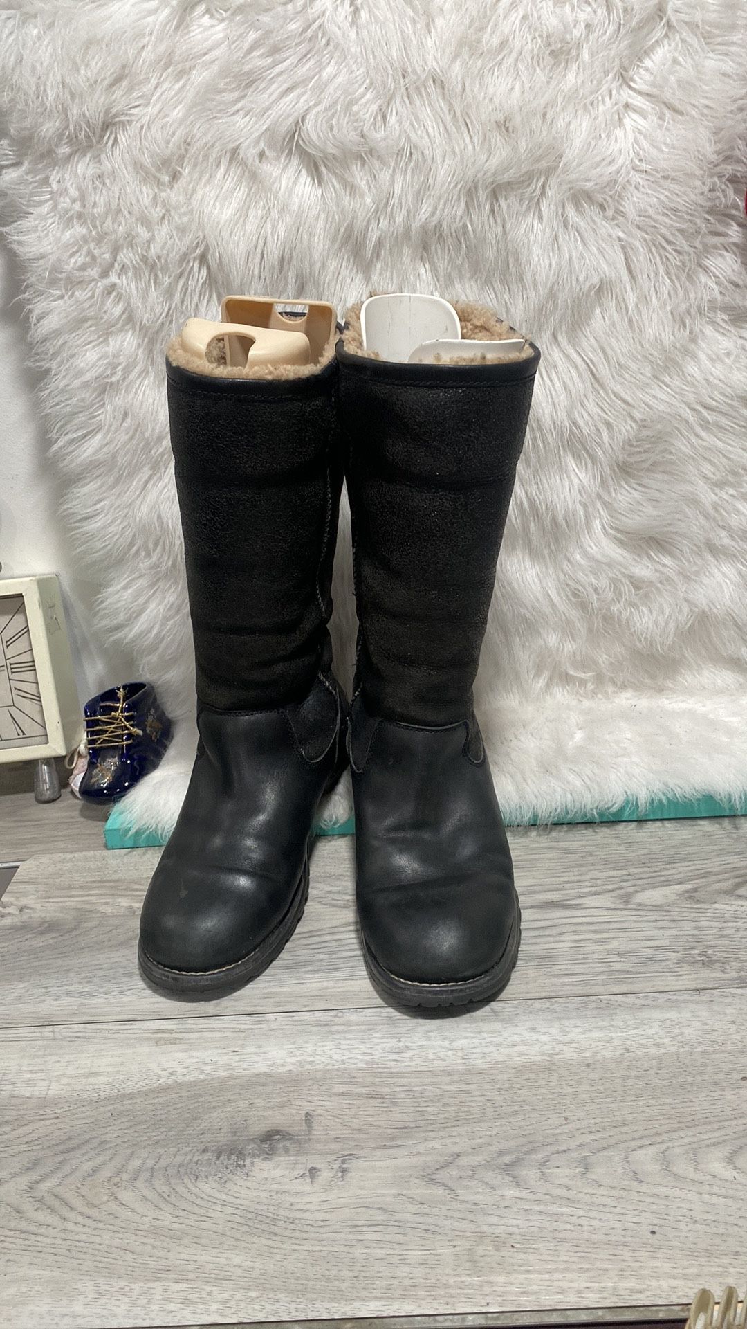 Ugg Brooks Tall Black Leather Shearling Line Boots Women's Size 10 - 5490