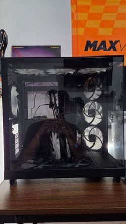NZXT H6 Flow case + 11 fans installed + Fan hub