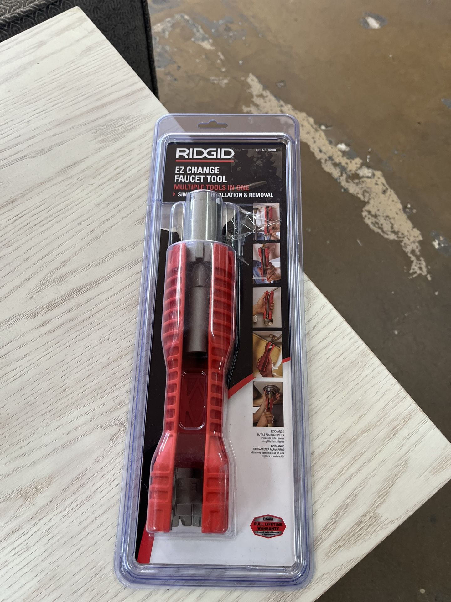 EZ Change Plumbing Wrench Faucet Installation and Removal Tool