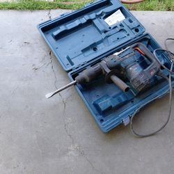 BOSCH HAMMER DRILL MODEL RH540M