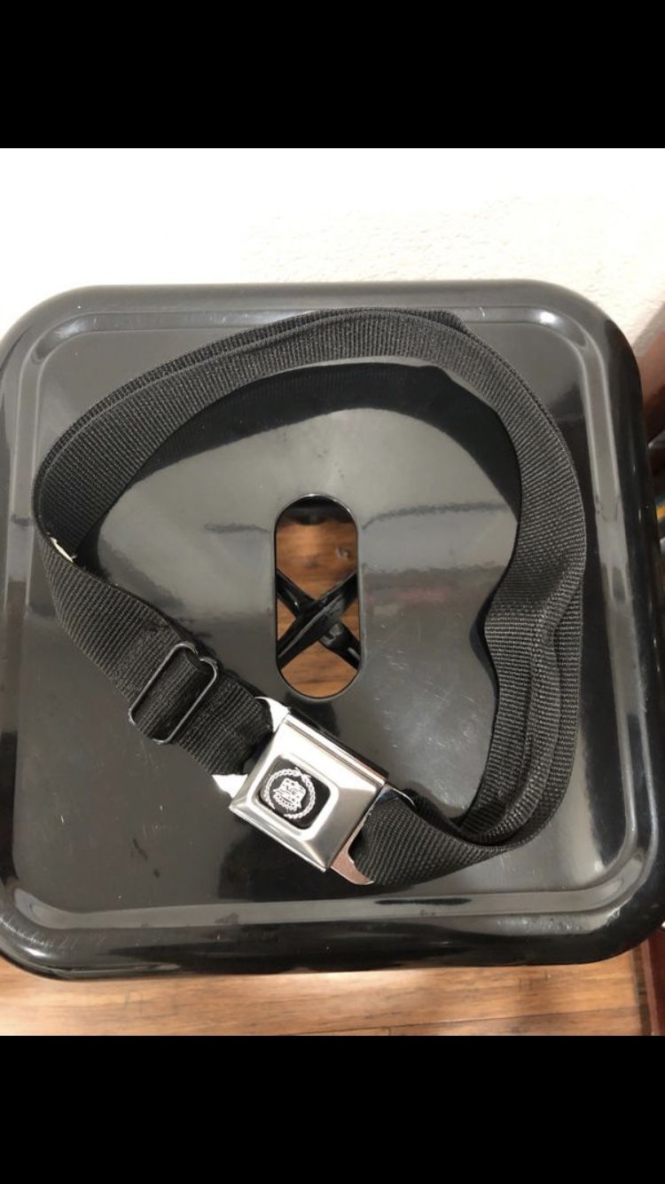 Cadillac Seatbelt: One Size Fits All