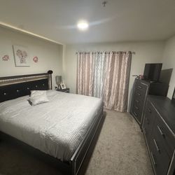 King Bedroom Set