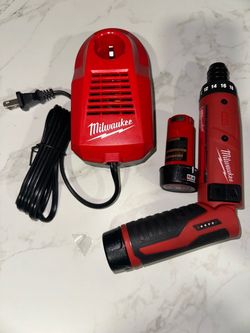 Milwaukee m4 screwdriver set