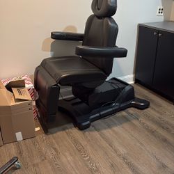Facial/ Lash Artist Electronic Chair
