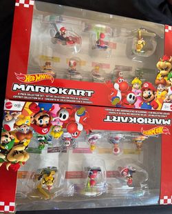 Hot Wheels Mario Kart 8-Pack Collector Set bundle of 2