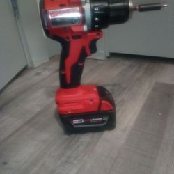 Milwaukee M18 Compact Drill/Driver & Battery - Perfect for Tight Spaces!