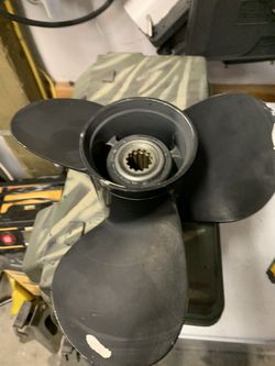 Yamaha 50hp propeller. $40