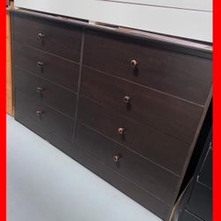 Dresser / Eight drawers dresser