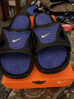 New Nike Flip Flop Blue 