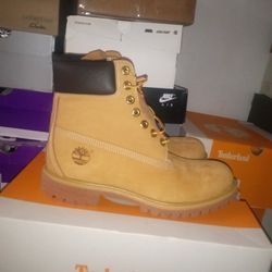Timberland Wheat Men Size 7,,8, 11, 12, 13, 18 Women Sz 9, Junior Sz 5.5