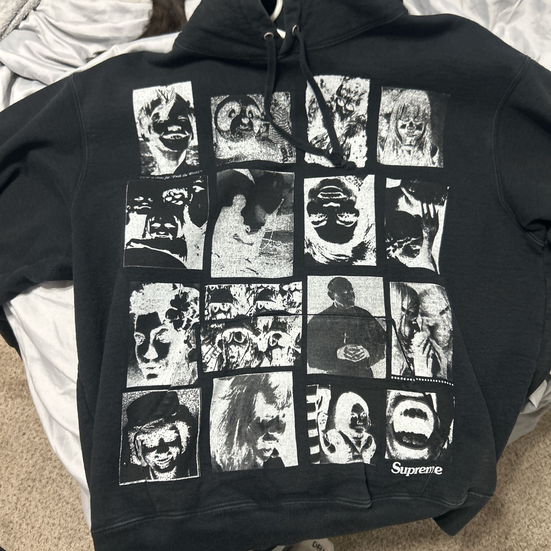 Supreme Hoodie 
