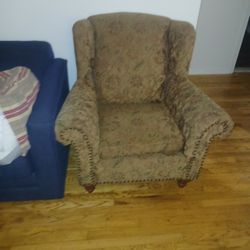 Rowe Oversized Living Room Chair 