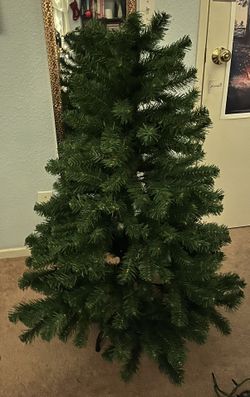 4ft Christmas Tree