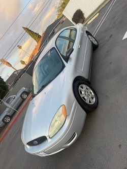 2005 Ford Taurus