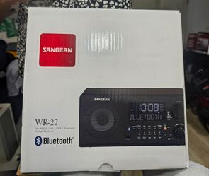 SANGEAN  WR-22 FM/AM/USB/Bluetooth Radio
