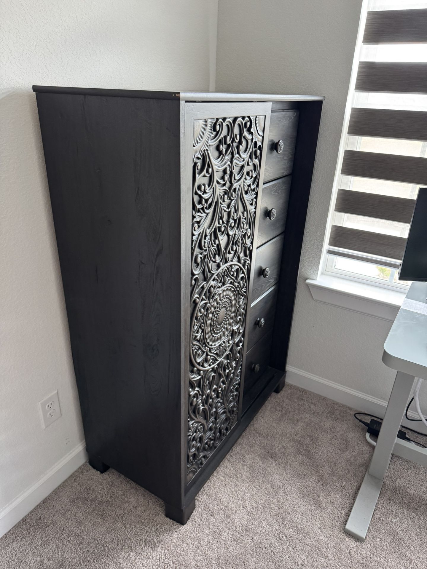 Ashley Queen Bed room set with Dresser,Mirror,Chest ,Night Stand,Head board ,Mattress Box spring