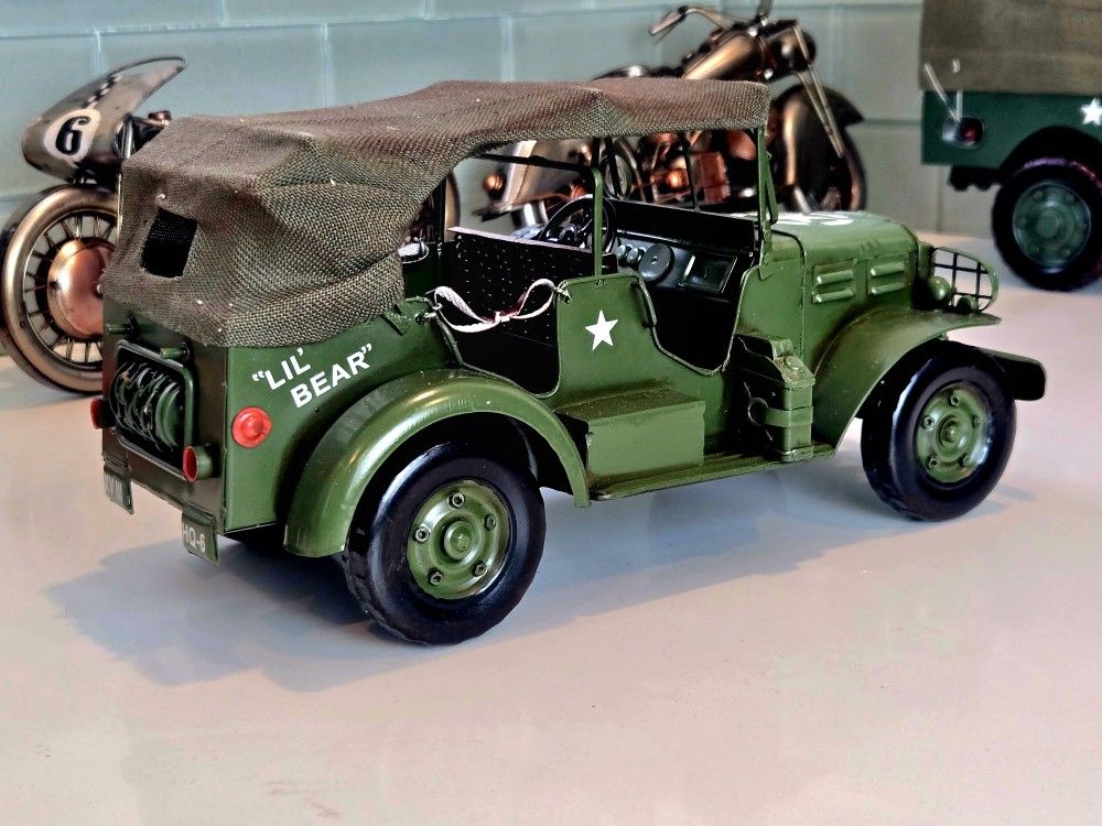 30's Era Army Model Jeep Hand Made Of Steel.15 X 6 X 6
