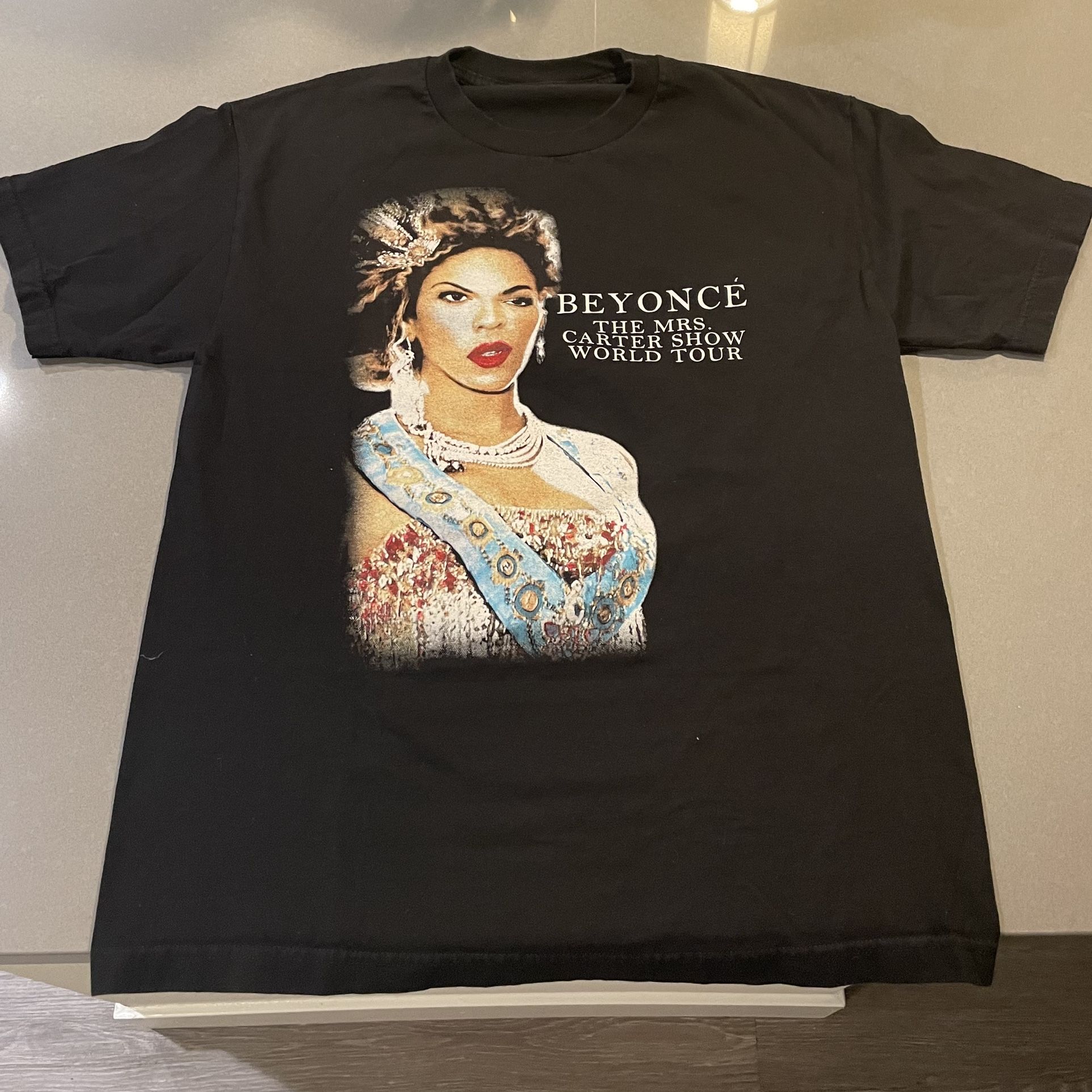 Beyoncé Tour Shirt, Unisex XL